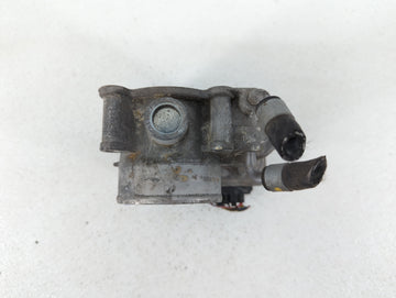 2011-2018 Hyundai Elantra Throttle Body P/N:35100-2E000 1302150124 Fits Fits 2011 2012 2013 2014 2015 2016 2017 2018 2019 OEM Used Auto Parts