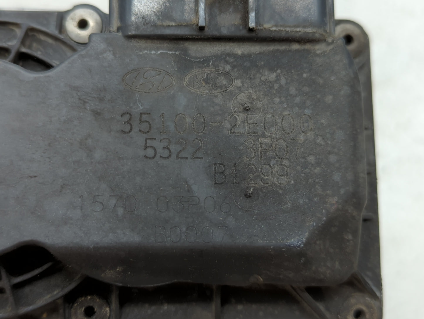 2011-2018 Hyundai Elantra Throttle Body P/N:35100-2E000 1302150124 Fits Fits 2011 2012 2013 2014 2015 2016 2017 2018 2019 OE