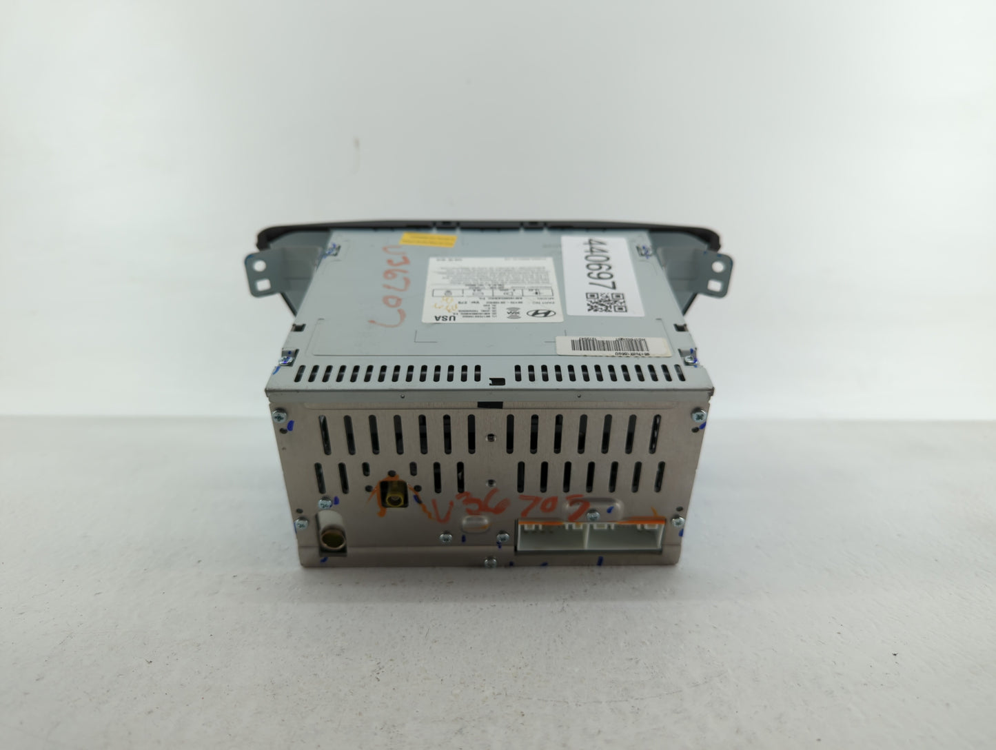 2014-2016 Hyundai Elantra Am Fm Cd Player Radio Receiver - Oemusedautoparts1.com