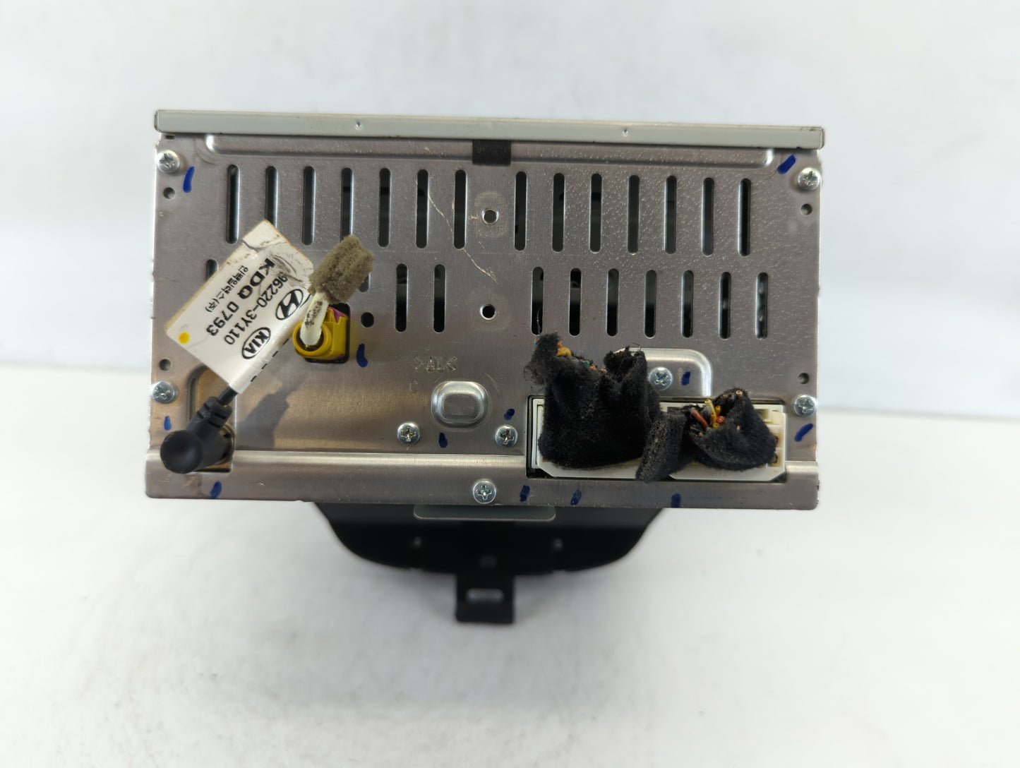2014-2016 Hyundai Elantra Am Fm Cd Player Radio Receiver - Oemusedautoparts1.com