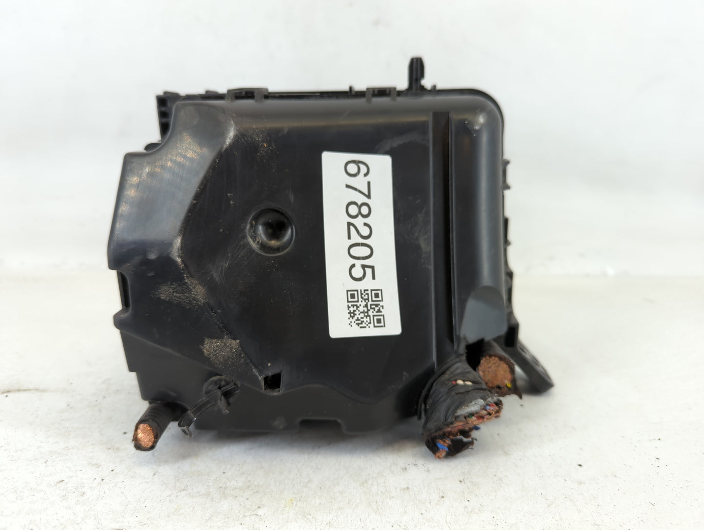 2016-2017 Hyundai Elantra Fusebox Fuse Box Panel Relay Module P/N:91248 A5240B Fits Fits 2016 2017 OEM Used Auto Parts - Oem