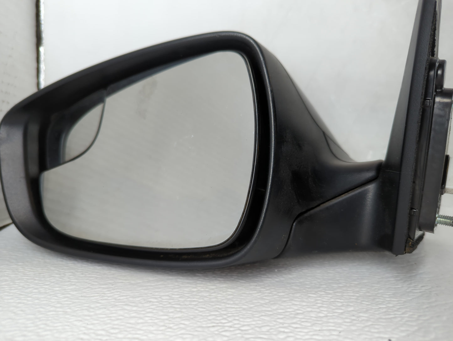 2015-2016 Hyundai Elantra Driver Side View Mirror - Left Door Mirror OEM Used - Oemusedautoparts1.com