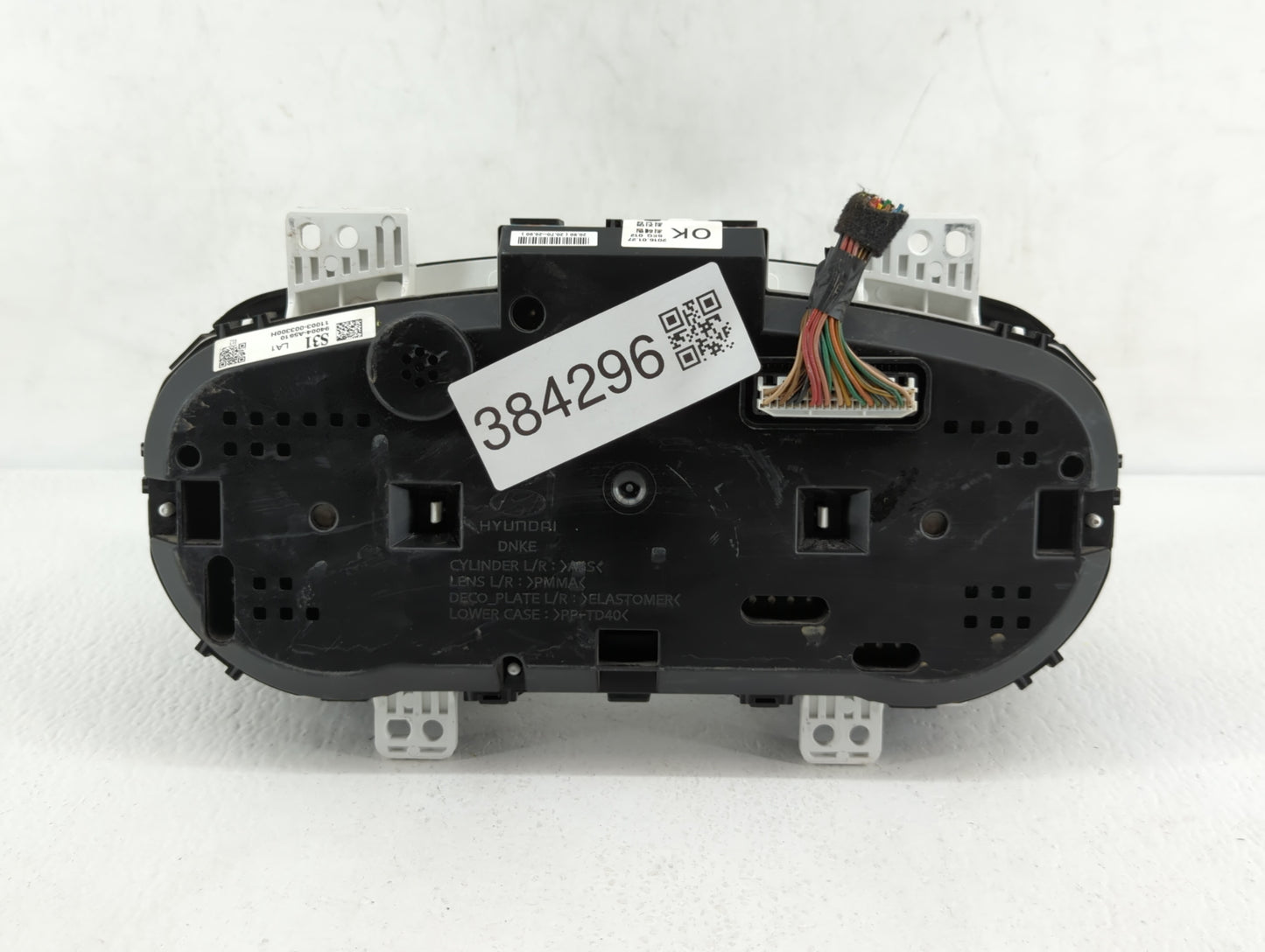 2016-2017 Hyundai Elantra Gt Instrument Cluster Speedometer Gauges P/N:94004-A5610 Fits Fits 2016 2017 OEM Used Auto Parts -