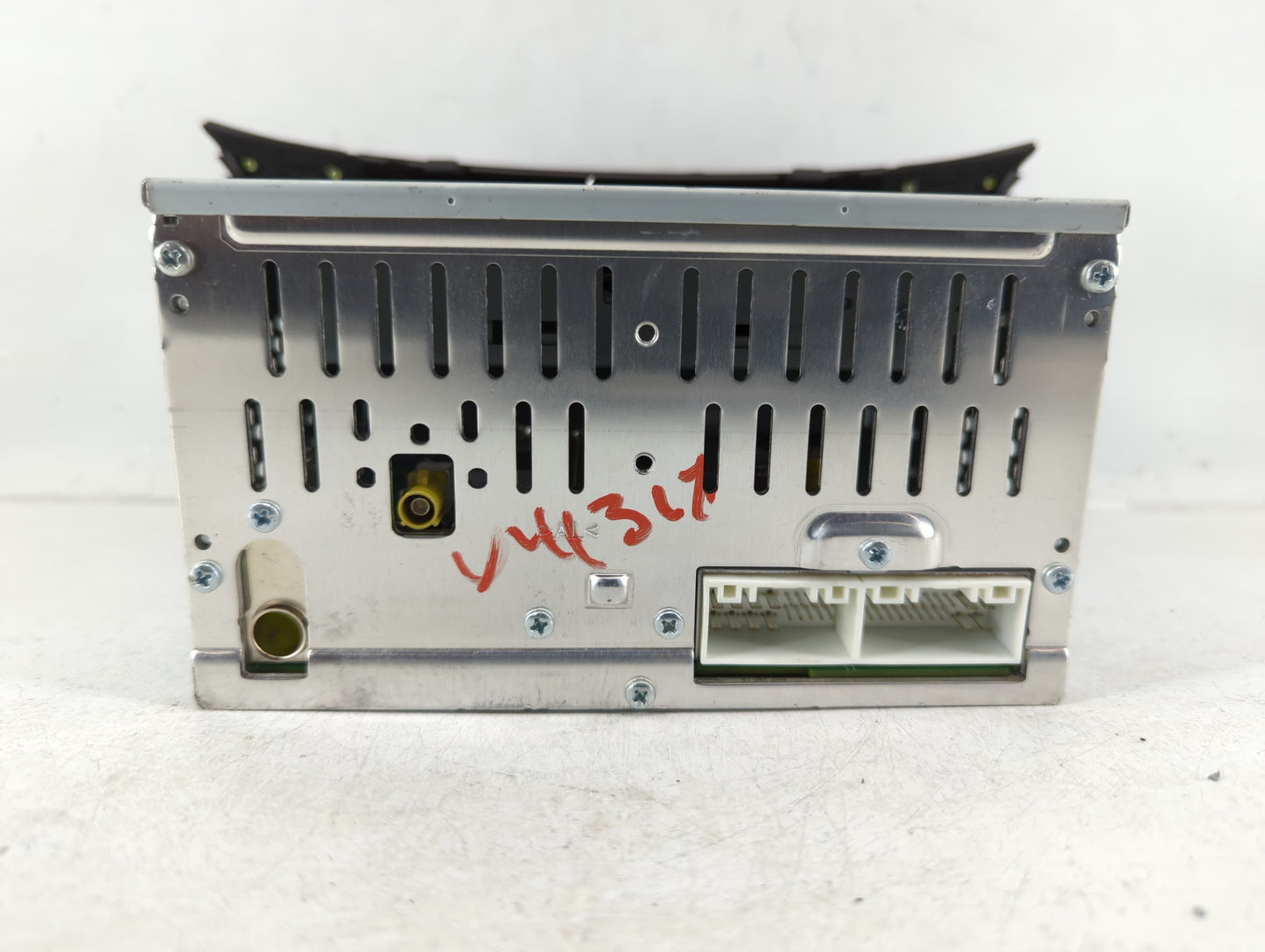 2016-2017 Hyundai Elantra Gt Radio AM FM Cd Player Receiver Replacement P/N:96170-A5260GU Fits Fits 2016 2017 OEM Used Auto