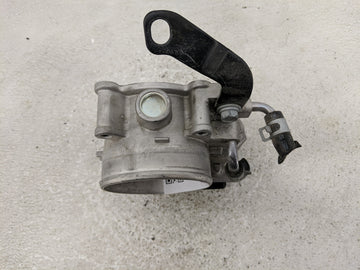 2015-2016 Hyundai Genesis Throttle Body P/N:35100-3CAC0 Fits Fits 2015 2016 2017 OEM Used Auto Parts
