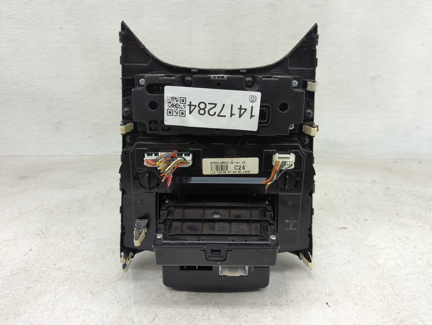 2015-2016 Hyundai Genesis Climate Control Module Temperature AC/Heater Replacement P/N:97250-2MMC0 Fits Fits 2015 2016 2017
