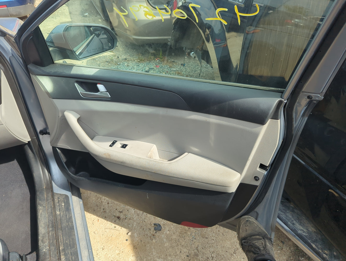 2016 Hyundai Sonata Front Right Passenger Interior Door Panel Trim - Oemusedautoparts1.com