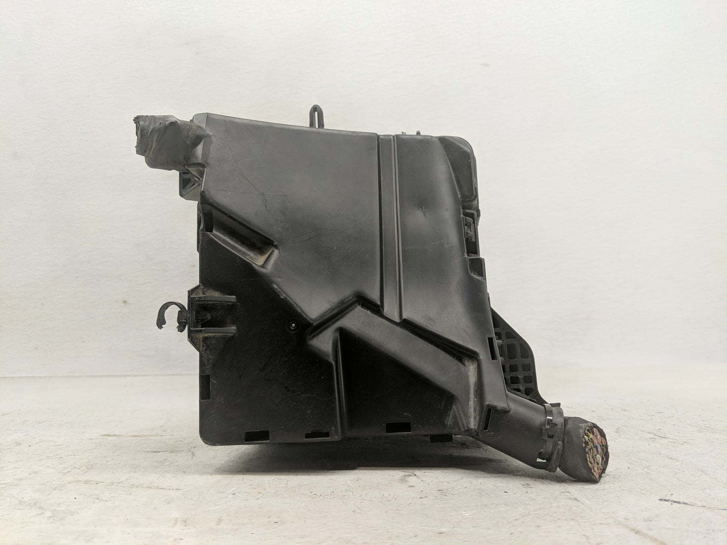 2016-2017 Hyundai Sonata Fusebox Fuse Box Panel Relay Module P/N:6423-0102-7-000 Fits Fits 2016 2017 OEM Used Auto Parts - O