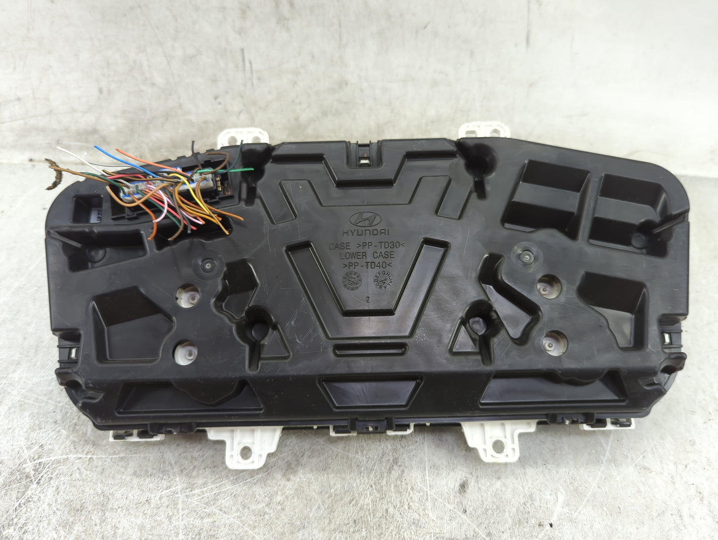2016-2017 Hyundai Sonata Instrument Cluster Speedometer Gauges P/N:94001-C2200 Fits Fits 2016 2017 OEM Used Auto Parts - Oem