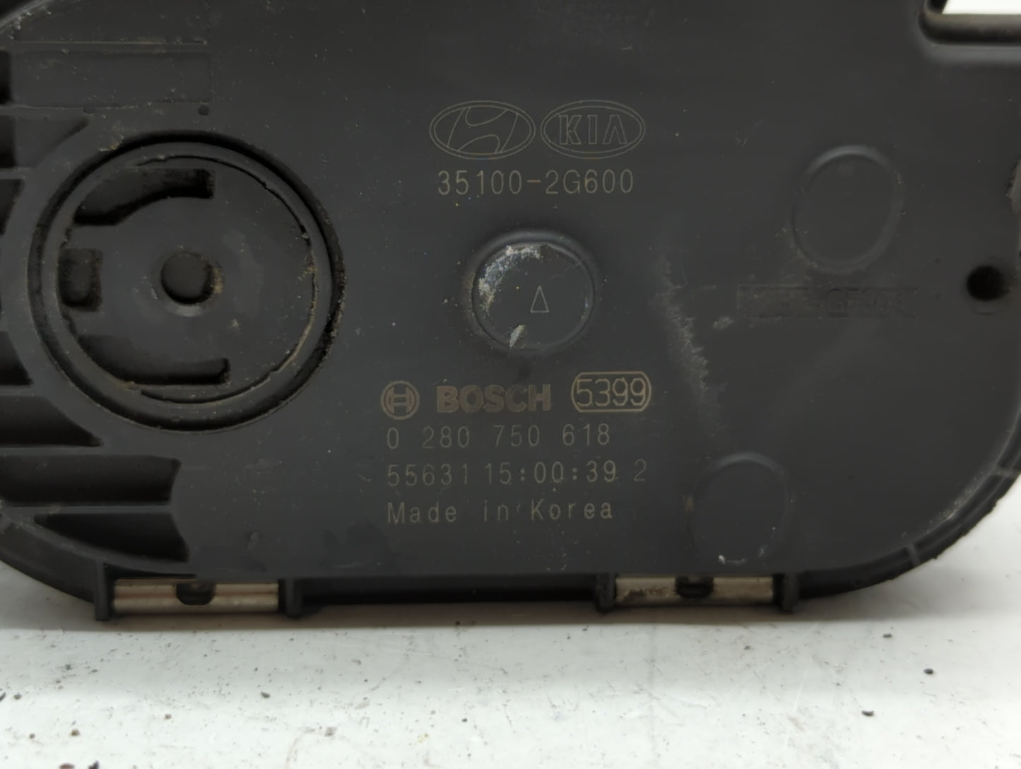 2015-2019 Hyundai Sonata Throttle Body P/N:35100-2G600 Fits Fits 2015 2016 2017 2018 2019 OEM Used Auto Parts - Oemusedautop