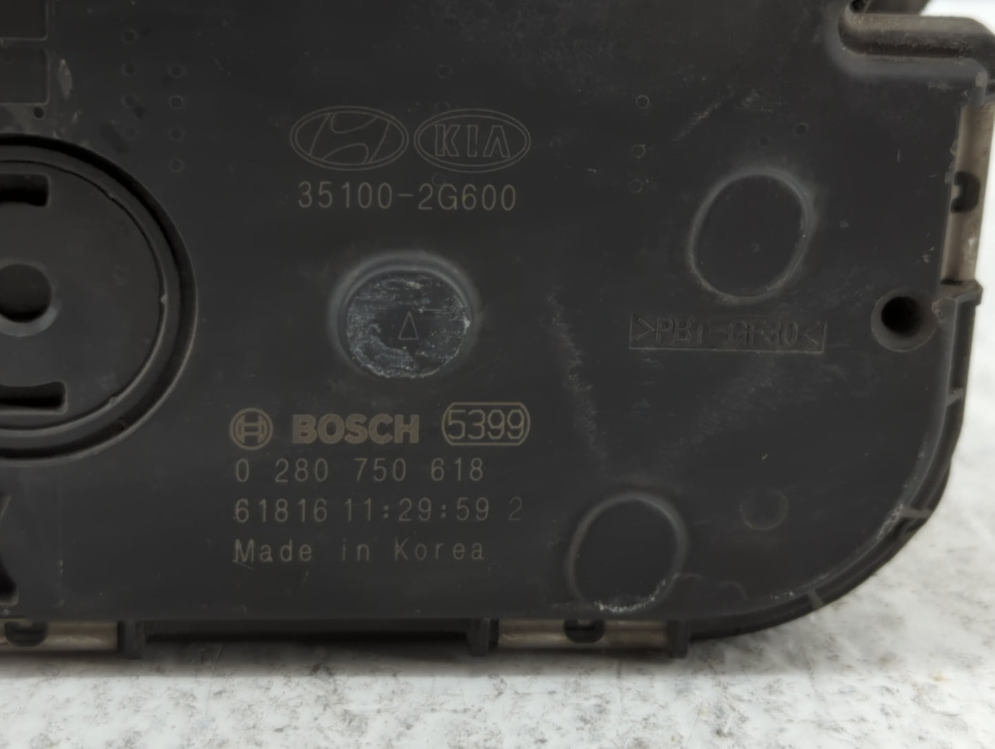2015-2019 Hyundai Sonata Throttle Body P/N:0 280 750 618 35100-2G600 Fits Fits 2015 2016 2017 2018 2019 OEM Used Auto Parts