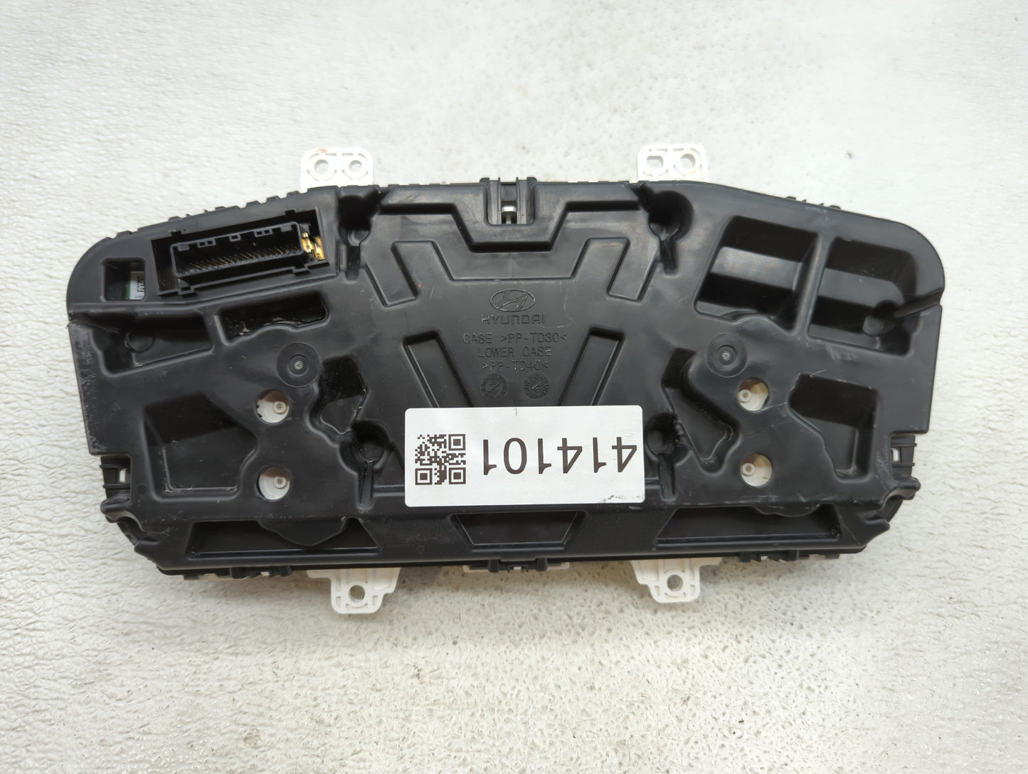 2016-2017 Hyundai Sonata Instrument Cluster Speedometer Gauges P/N:94001-C2200 94001-C2201 Fits Fits 2016 2017 OEM Used Auto