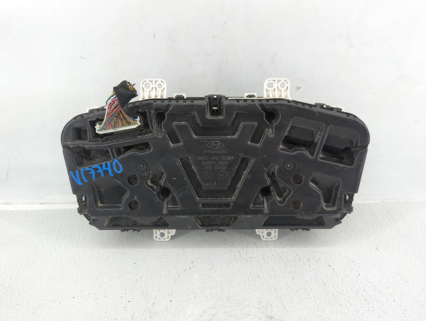 2016-2017 Hyundai Sonata Instrument Cluster Speedometer Gauges P/N:94001-C2200 Fits Fits 2016 2017 OEM Used Auto Parts - Oem