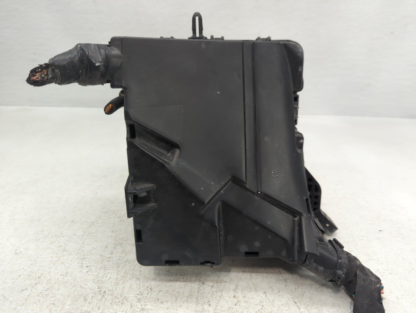 2016-2017 Hyundai Sonata Fusebox Fuse Box Panel Relay Module Fits Fits 2016 2017 OEM Used Auto Parts - Oemusedautoparts1.com