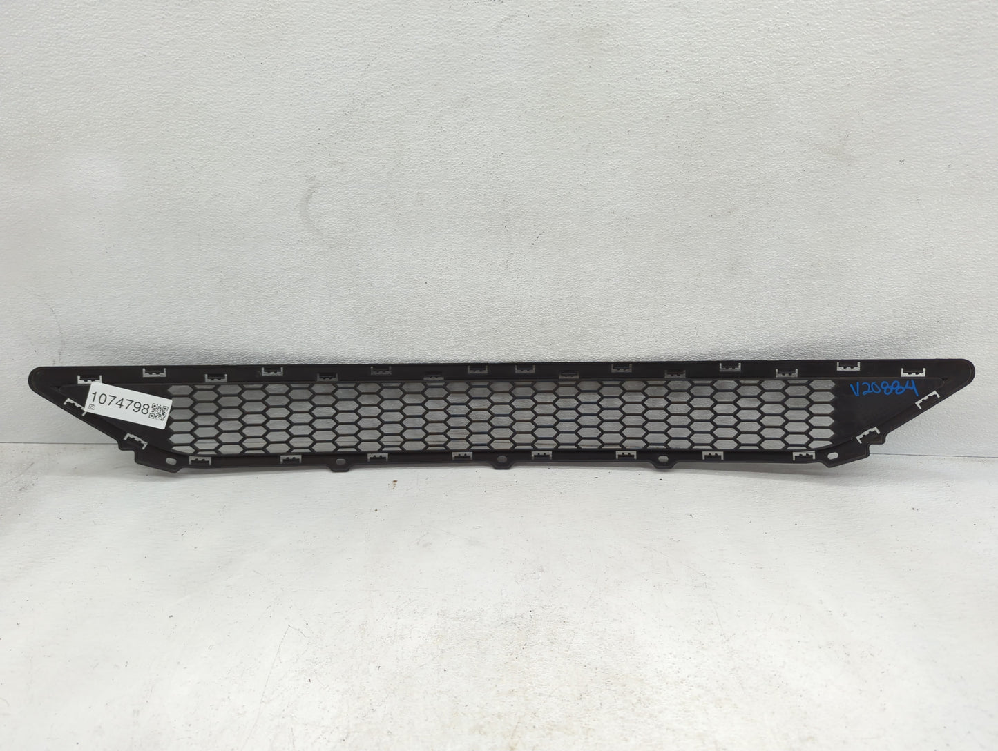 2016-2018 Hyundai Tucson Front Grille Bumper Not Included - Oemusedautoparts1.com