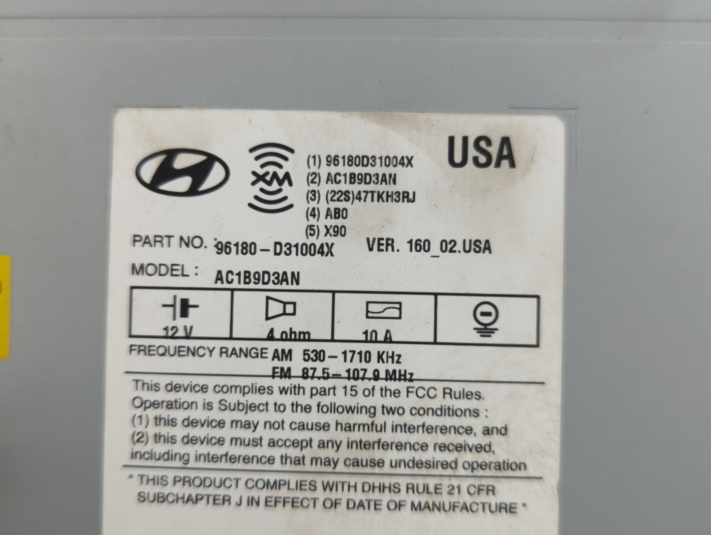 2016-2017 Hyundai Tucson Radio AM FM Cd Player Receiver Replacement P/N:96180-D31004X Fits Fits 2016 2017 OEM Used Auto Part