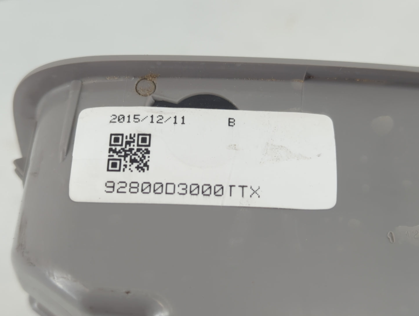 2016 Hyundai Tucson Overhead Roof Console - Oemusedautoparts1.com