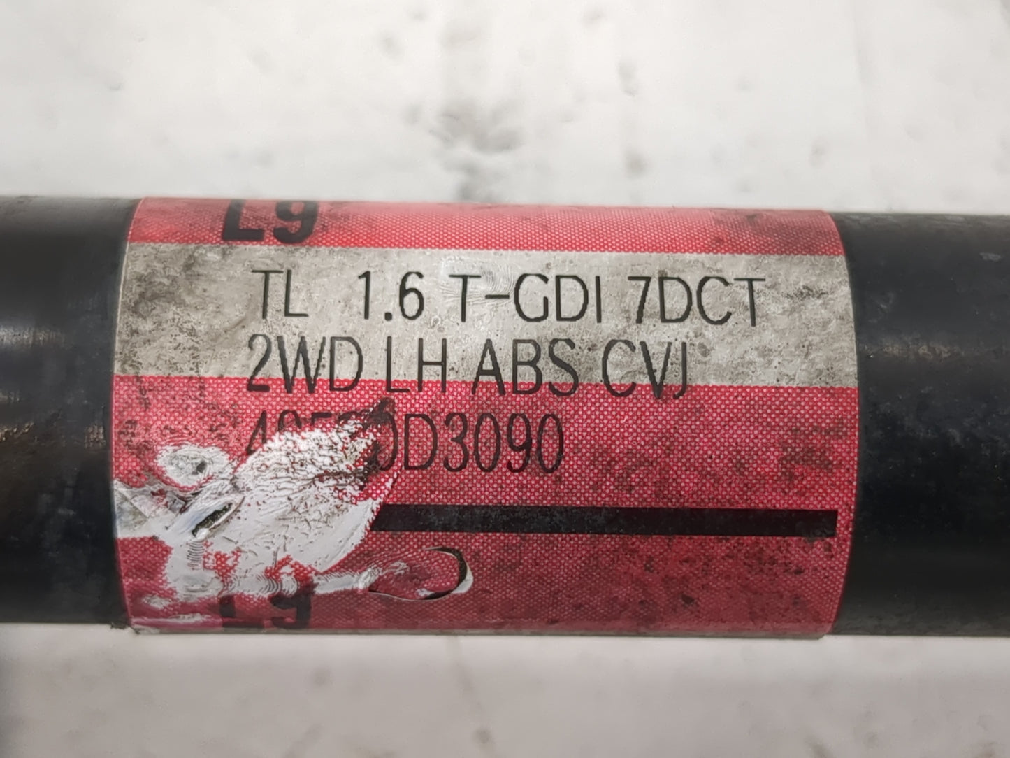 2016-2018 Hyundai Tucson Axle Shaft Front Driver Cv C/v - Oemusedautoparts1.com