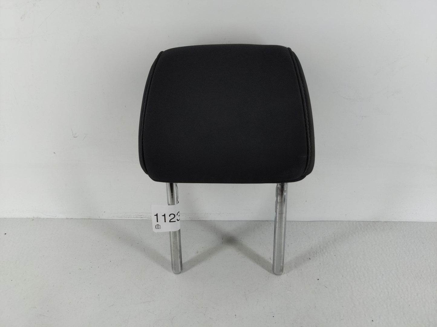 2016-2018 Hyundai Tucson Headrest Head Rest Front Driver Passenger Seat - Oemusedautoparts1.com