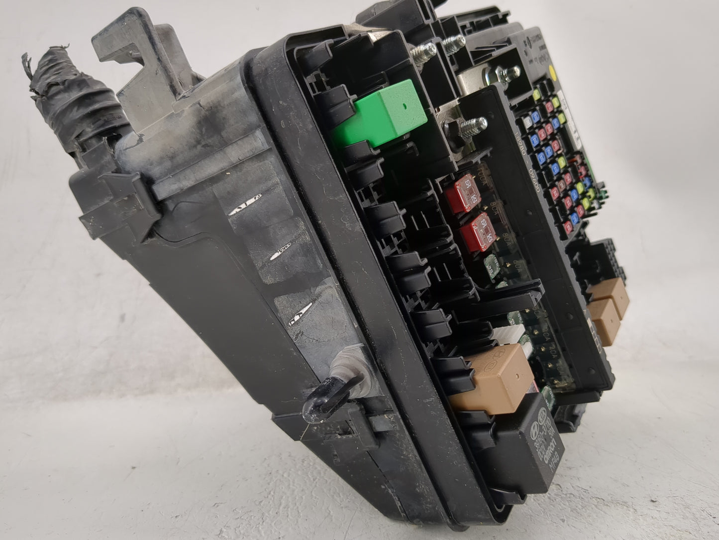 2016-2018 Hyundai Tucson Fusebox Fuse Box Panel Relay Module Fits Fits 2016 2017 2018 OEM Used Auto Parts - Oemusedautoparts