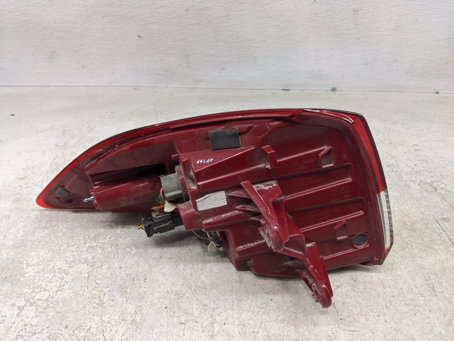 2016-2018 Hyundai Tucson Tail Light Assembly Passenger Right OEM P/N:92402-D30 Fits Fits 2016 2017 2018 OEM Used Auto Parts