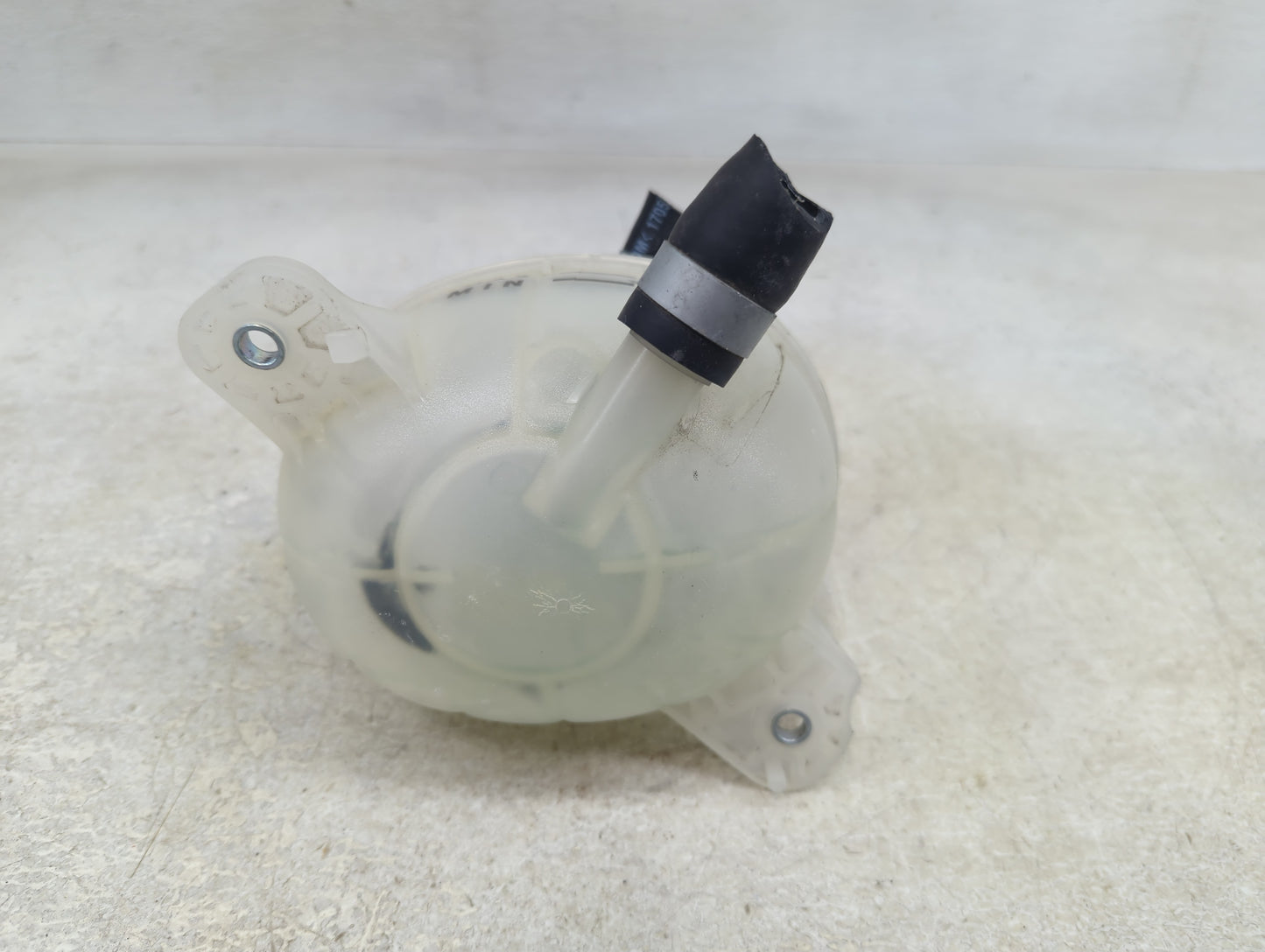 2016-2021 Hyundai Tucson Radiator Coolant Overflow Expansion Tank Bottle 1390577 - Oemusedautoparts1.com