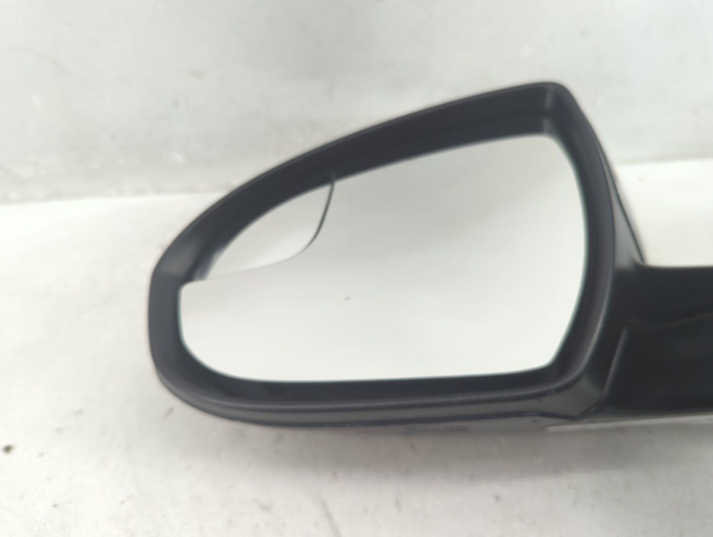 2016-2018 Hyundai Tucson Driver Side View Mirror - Left Door Mirror OEM Used - Oemusedautoparts1.com