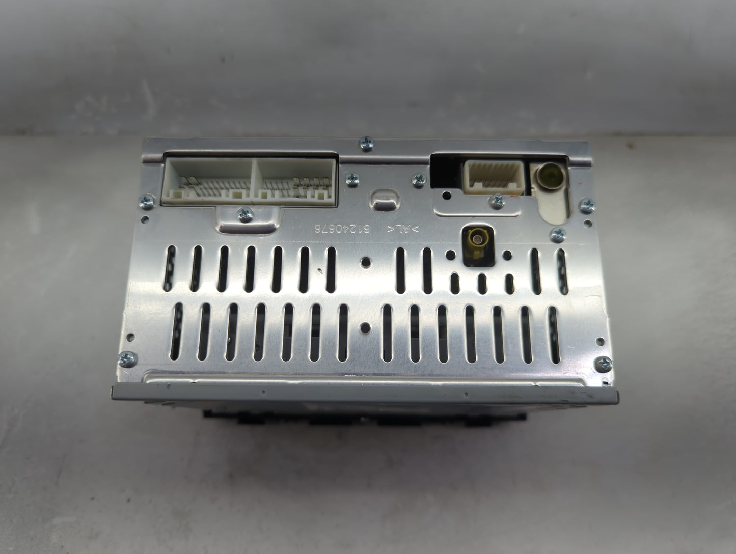 2016-2017 Hyundai Tucson Radio AM FM Cd Player Receiver Replacement P/N:96180-D31004X Fits Fits 2016 2017 OEM Used Auto Part
