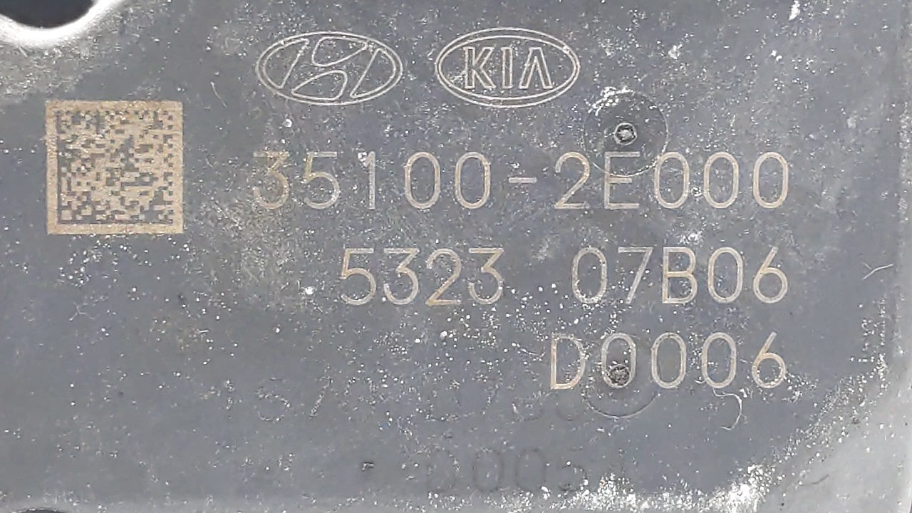 2014-2018 Hyundai Tucson Throttle Body P/N:35100-2E000 Fits Fits 2011 2012 2013 2014 2015 2016 2017 2018 2019 OEM Used Auto