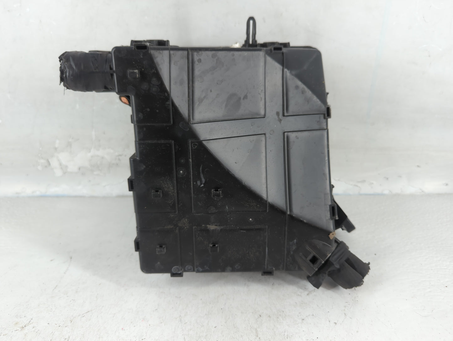 2016-2018 Hyundai Tucson Fusebox Fuse Box Panel Relay Module P/N:91422 D3130-13 Fits Fits 2016 2017 2018 OEM Used Auto Parts