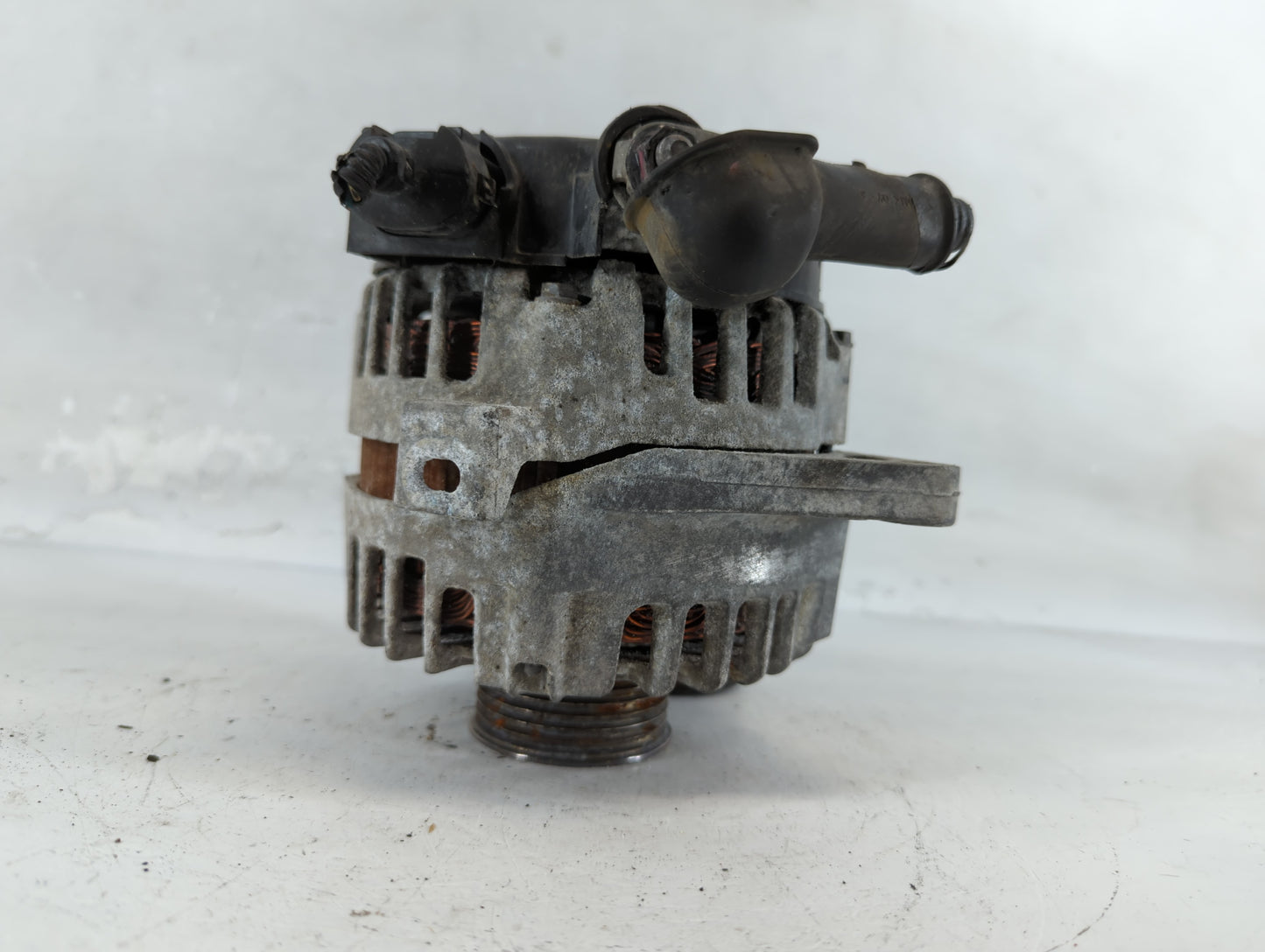 2016-2021 Hyundai Tucson Alternator Replacement Generator Charging Assembly Engine OEM P/N:2624670 37300-2E820 Fits OEM Used