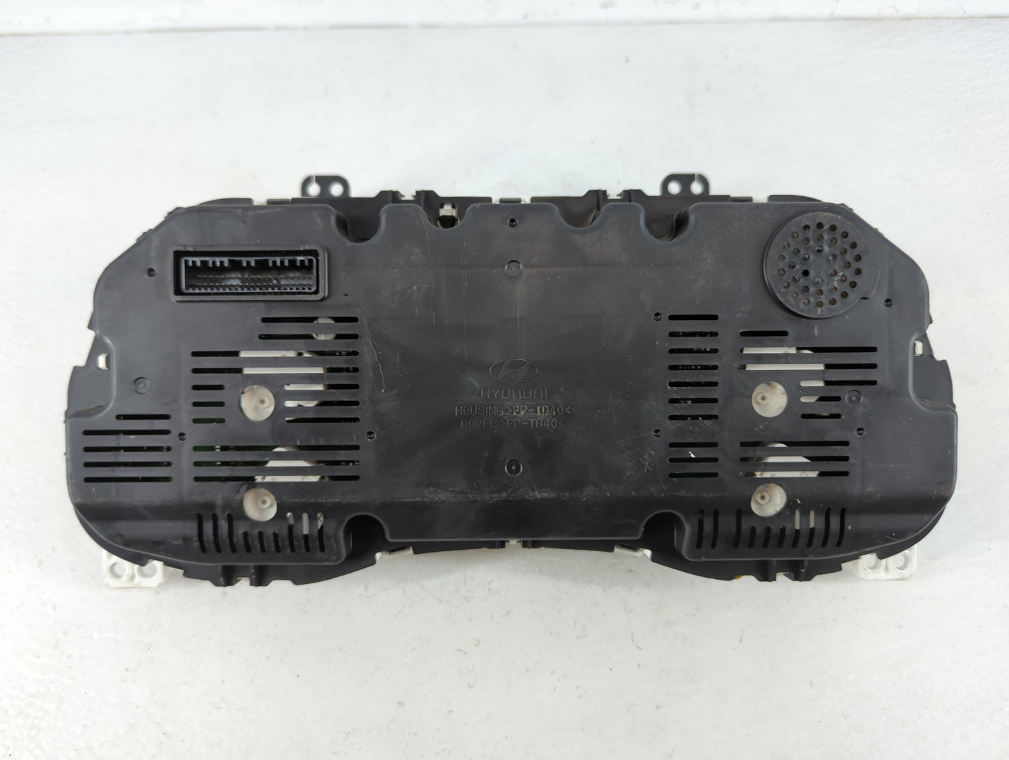 2016-2017 Hyundai Tucson Instrument Cluster Speedometer Gauges P/N:94001-D3180 Fits Fits 2016 2017 OEM Used Auto Parts - Oem