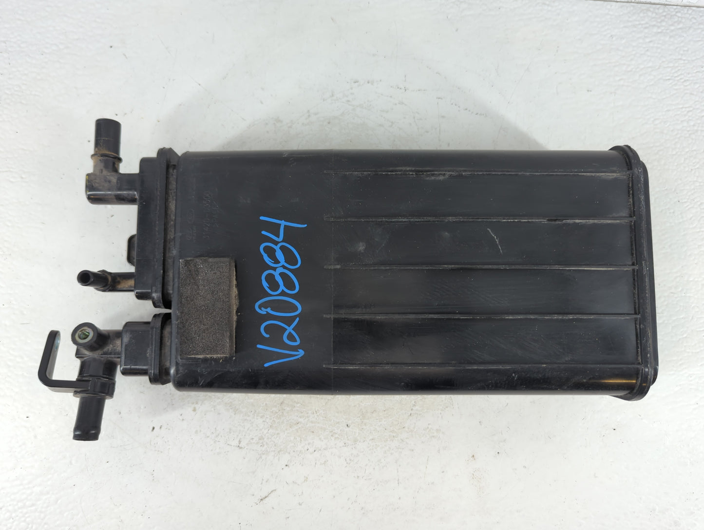 2016 Hyundai Tucson Fuel Vapor Charcoal Canister 913319 - Oemusedautoparts1.com
