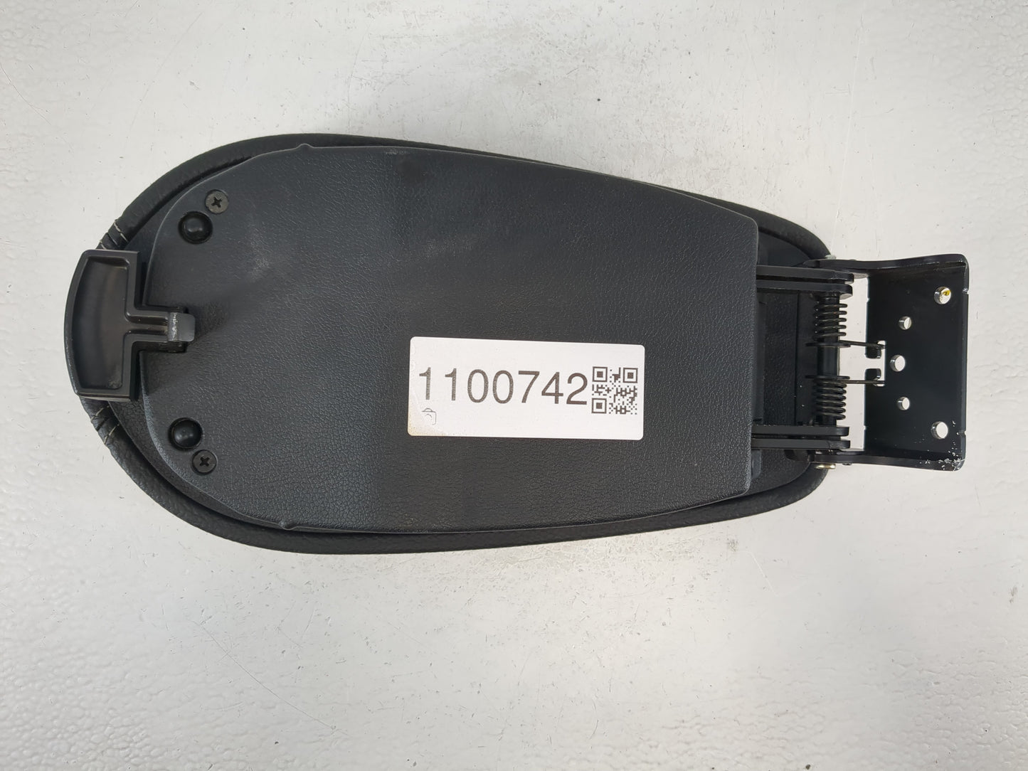 2013-2017 Hyundai Veloster Center Console Armrest Cover Lid Fits Fits 2013 2014 2015 2016 2017 OEM Used Auto Parts - Oemused
