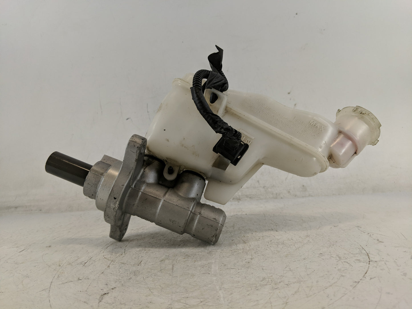 2012-2017 Hyundai Veloster Brake Master Cylinder - Oemusedautoparts1.com