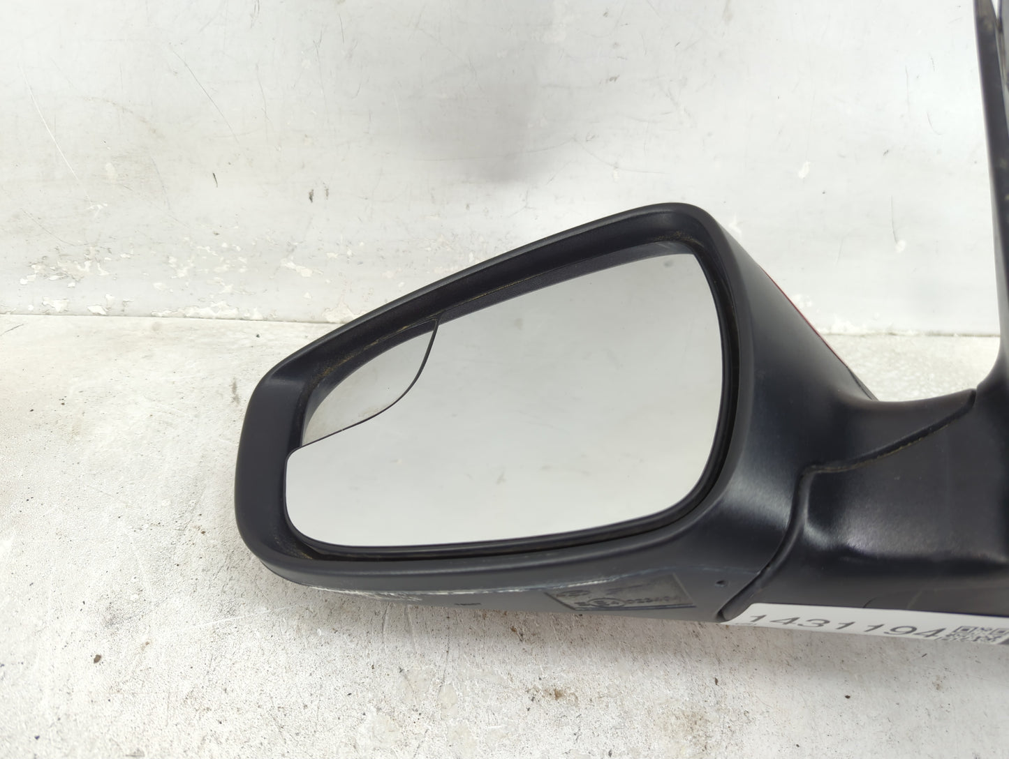 2014-2017 Hyundai Veloster Driver Side View Mirror - Left Door Mirror OEM Used - Oemusedautoparts1.com