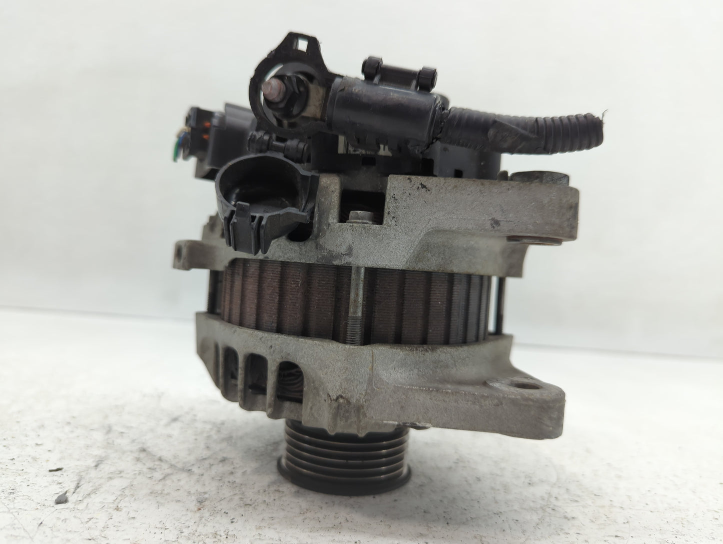 2012-2017 Hyundai Veloster Alternator Replacement Generator Charging Assembly Engine OEM P/N:37300-2B510 Fits OEM Used Auto