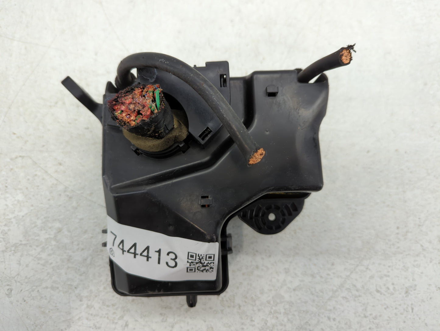 2015-2017 Hyundai Veloster Fusebox Fuse Box Panel Relay Module P/N:N91301-2V137 Fits Fits 2015 2016 2017 OEM Used Auto Parts
