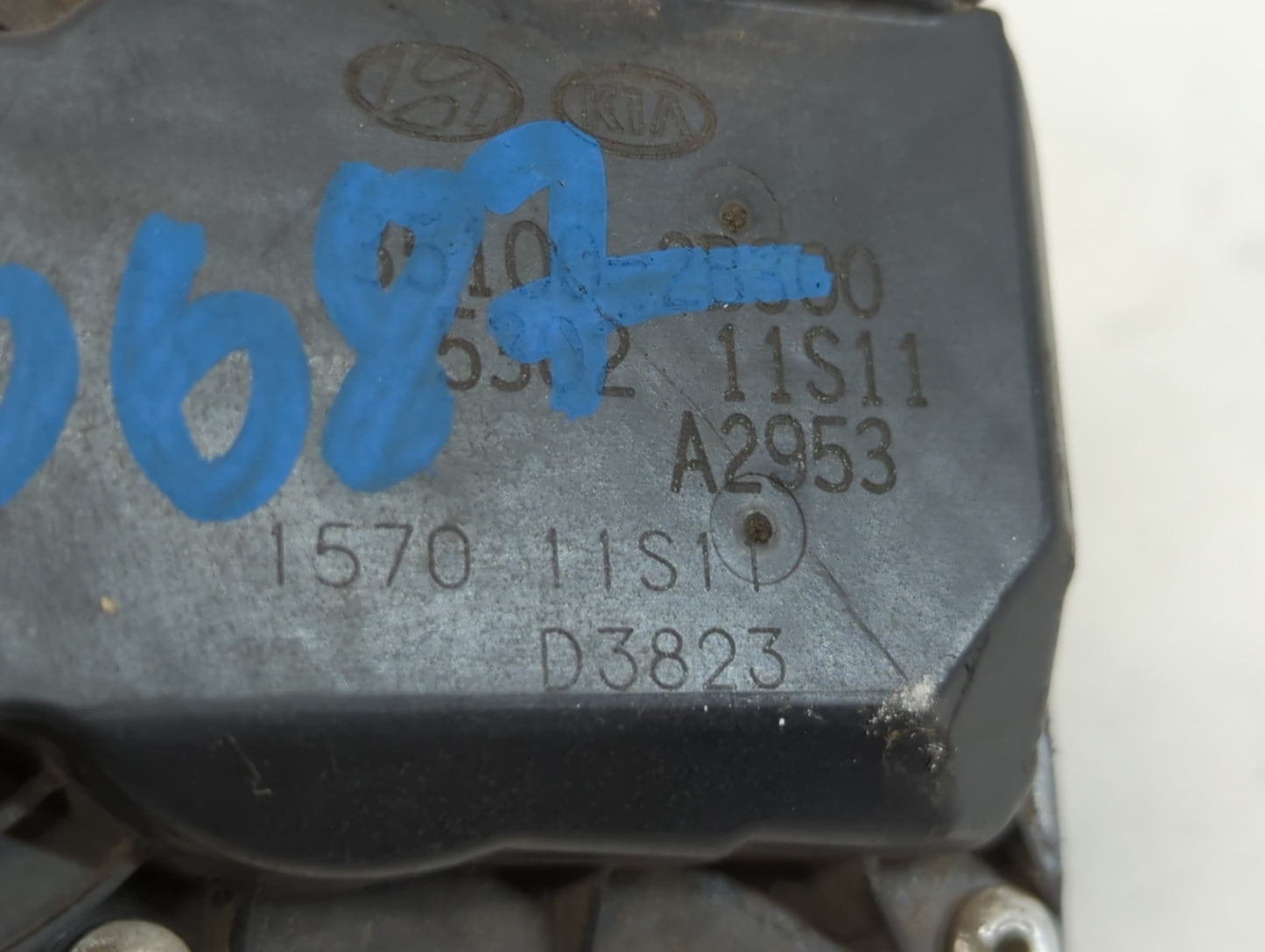 2012-2017 Hyundai Veloster Throttle Body P/N:35100-2B300 Fits Fits 2012 2013 2014 2015 2016 2017 2018 2019 OEM Used Auto Par