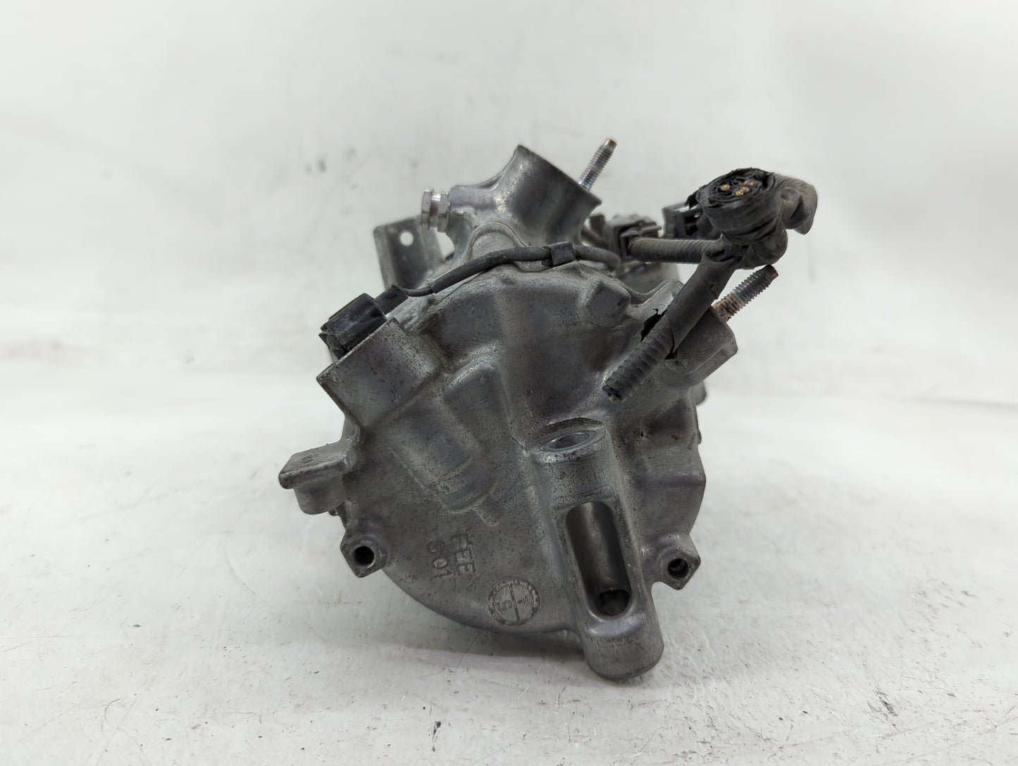 2016-2020 Infiniti Q50 Air Conditioning A/c Ac Compressor Oem - Oemusedautoparts1.com