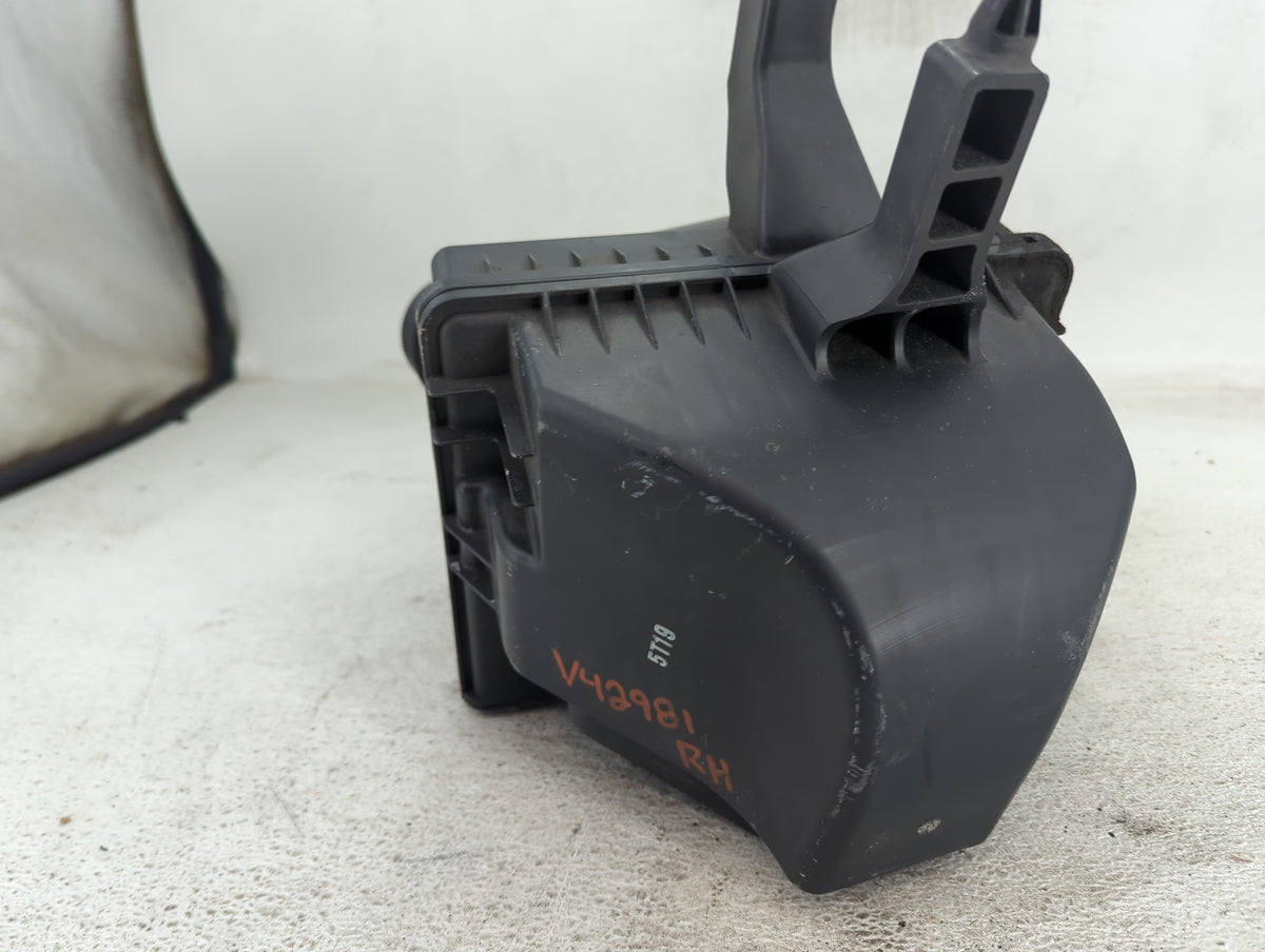 2014-2019 Infiniti Q70 Air Cleaner Intake-duct Hose Tube - Oemusedautoparts1.com