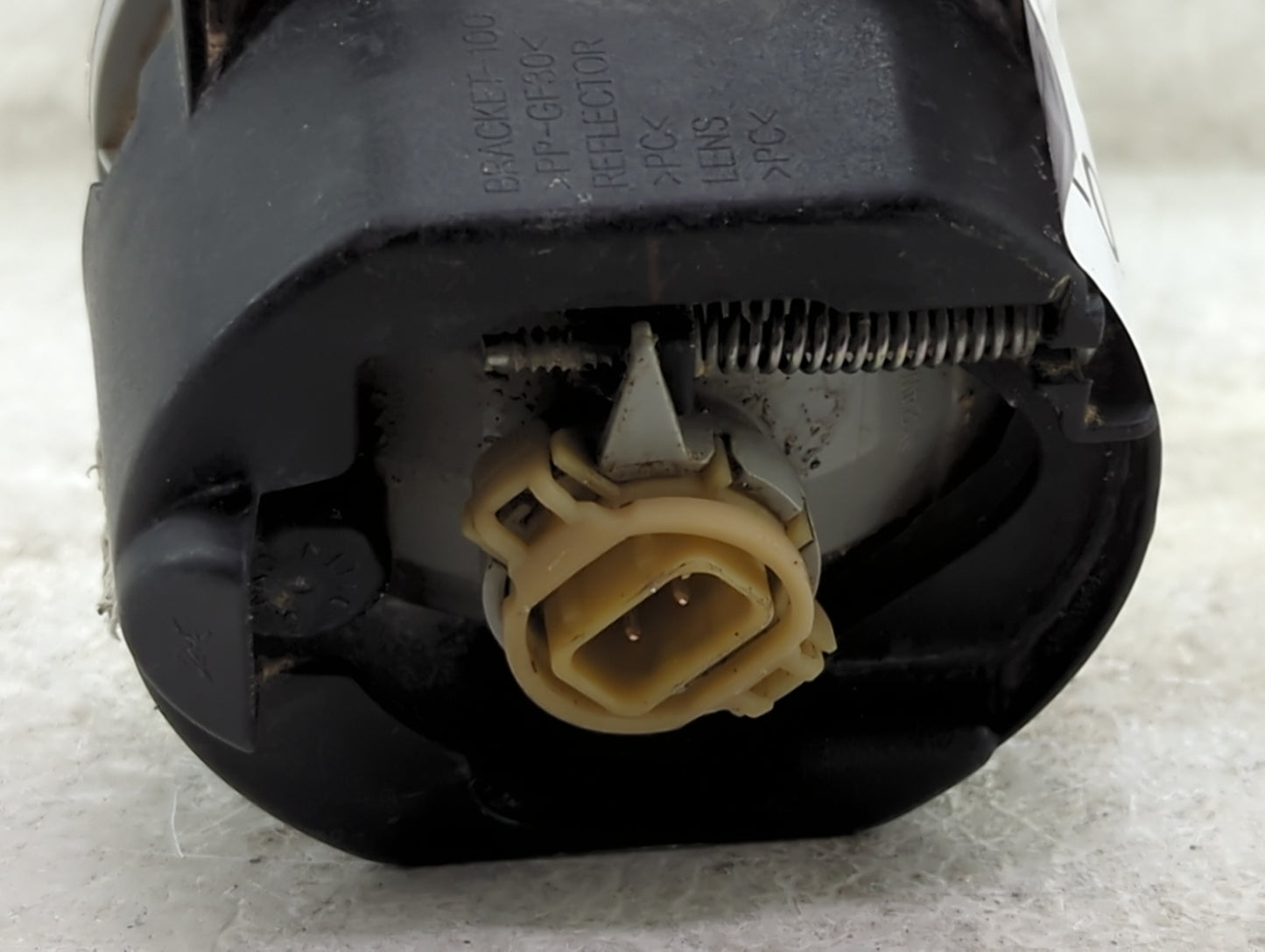 2014-2018 Jeep Cherokee Passenger Right Oem Fog Light Lamp - Oemusedautoparts1.com