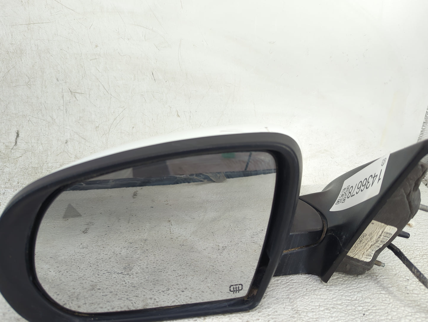 2014-2021 Jeep Cherokee Passenger Side View Mirror - Right Door Mirror OEM Used - Oemusedautoparts1.com