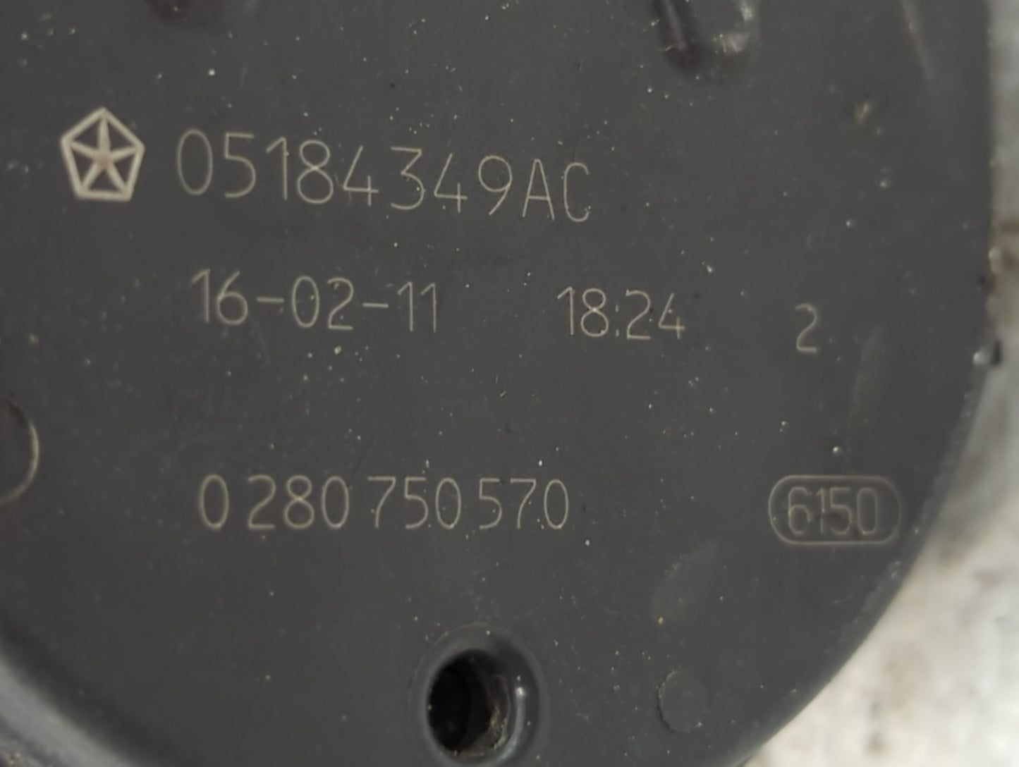 2014-2022 Jeep Cherokee Throttle Body P/N:0 280 750 570 05184349AC Fits OEM Used Auto Parts - Oemusedautoparts1.com
