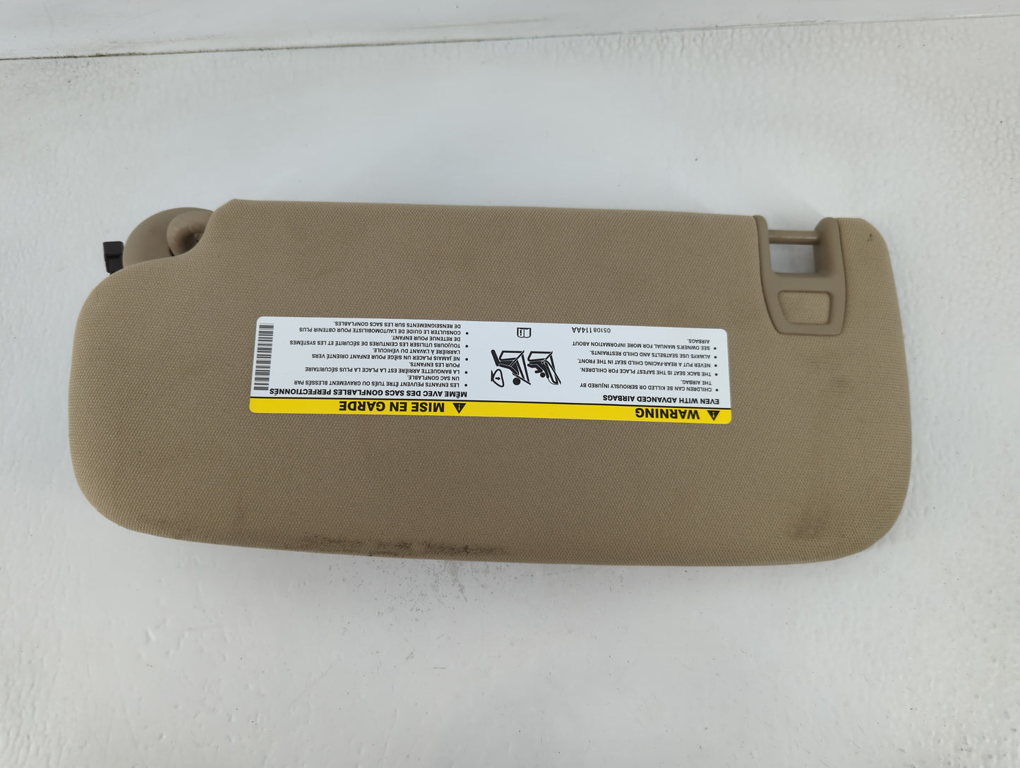 2014-2022 Jeep Grand Cherokee Sun Visor Shade Replacement Passenger Right Mirror Fits OEM Used Auto Parts - Oemusedautoparts
