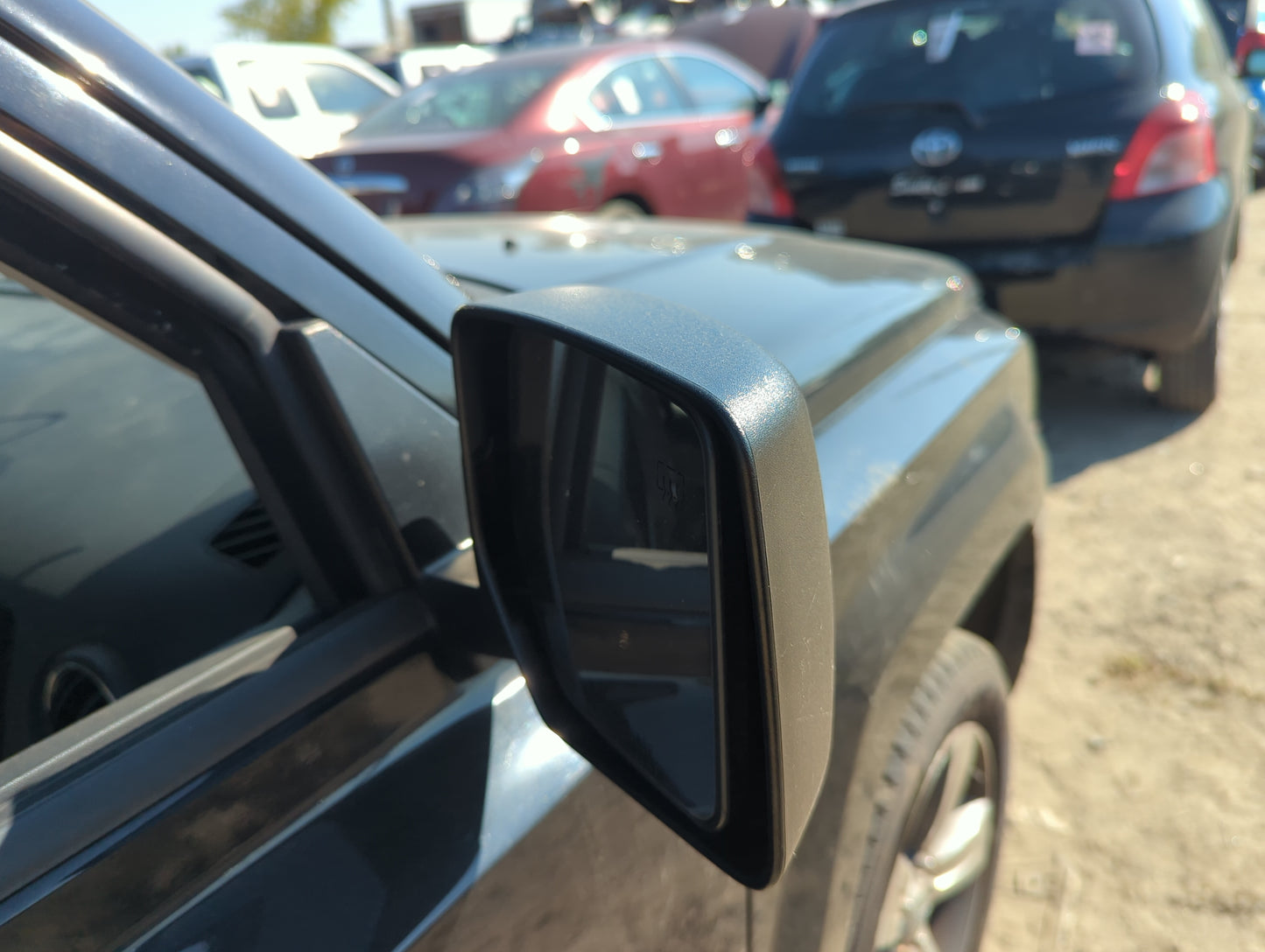 2016-2017 Jeep Patriot Passenger Side View Mirror - Right Door Mirror OEM Used - Oemusedautoparts1.com