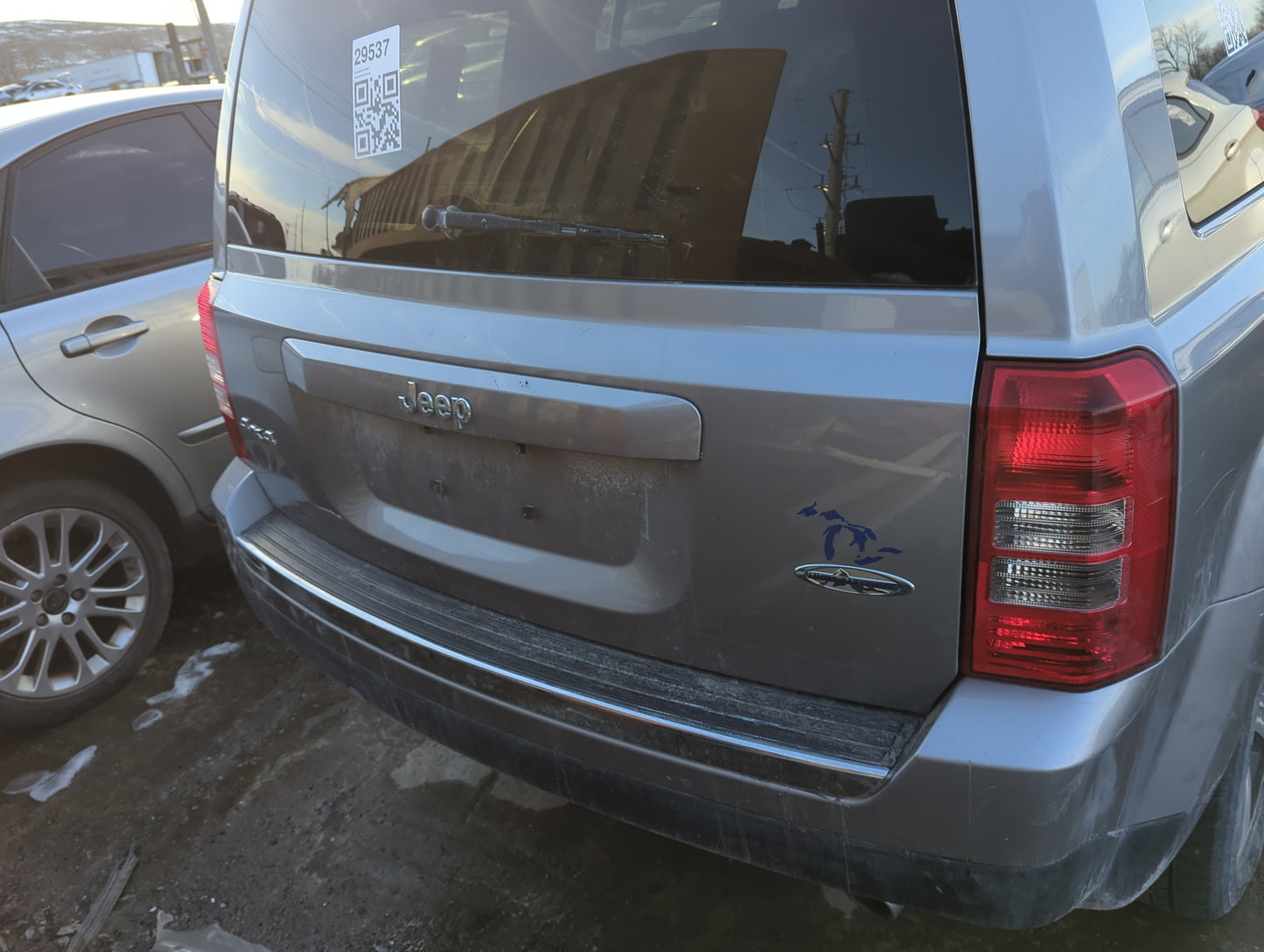 2007-2017 Jeep Patriot Trunk/decklid/hatch/tailgate Oem - Oemusedautoparts1.com