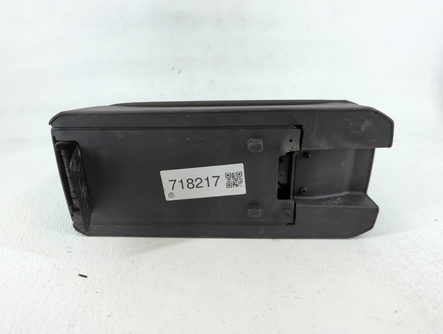 2016 Jeep Patriot Center Console Armrest Cover Lid Fits OEM Used Auto Parts - Oemusedautoparts1.com