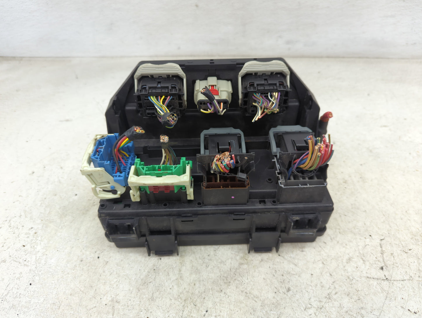 2016-2016 Jeep Wrangler Fusebox Fuse Box Relay Module Tipm - Oemusedautoparts1.com