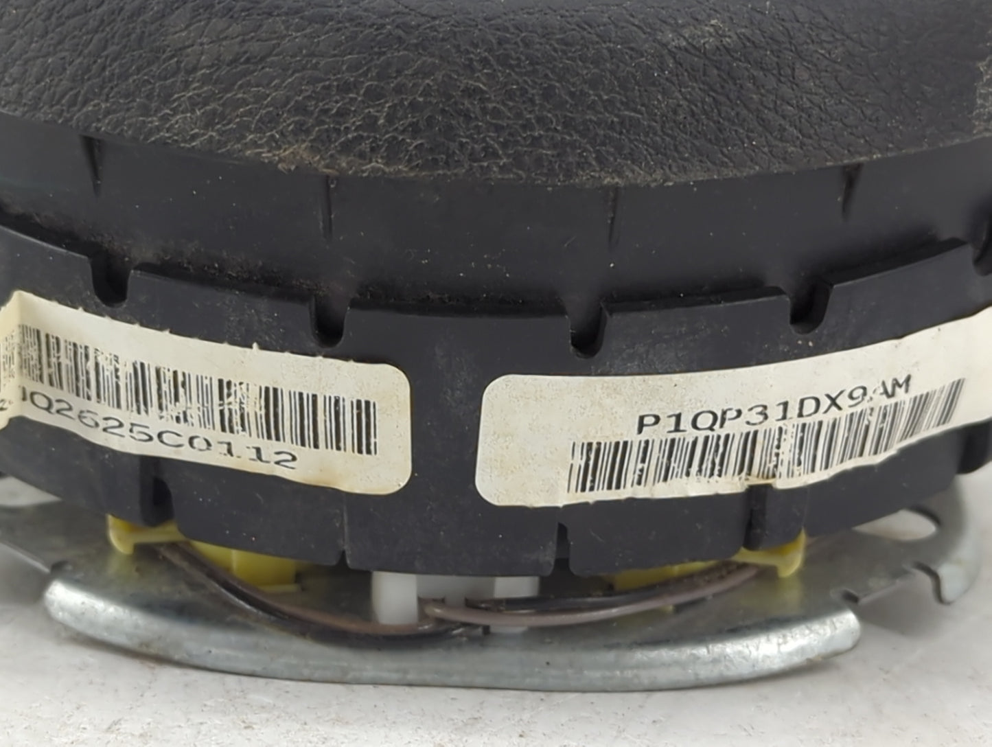 2014-2017 Jeep Wrangler Air Bag Driver Left Steering Wheel Mounted - Oemusedautoparts1.com